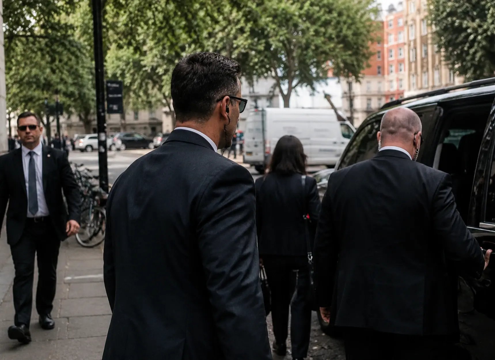 Close Protection Services Page - SECURITY DRIVERS & CHAUFFEURS