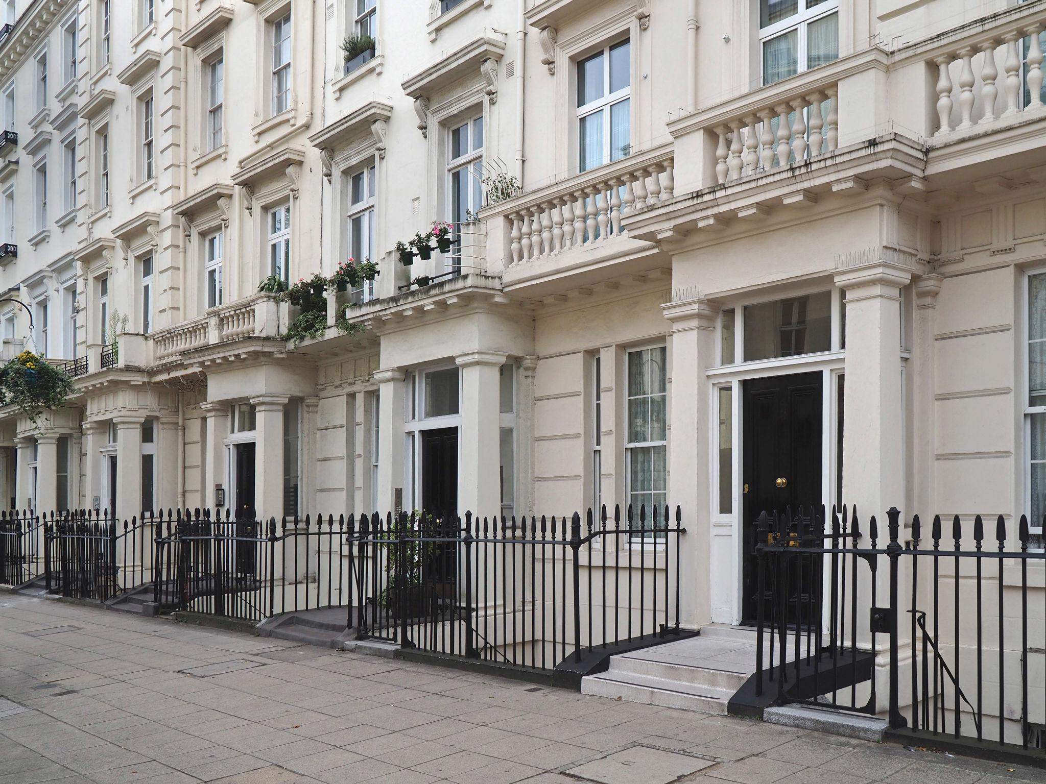 Prime London residential districts including Mayfair and Belgravia popular with international families